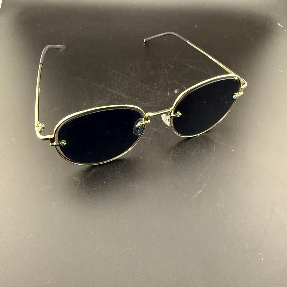 PRIVE REVAUX
The Escobar - Champagne Gold/Grey Gradient - Picture 4 of 5